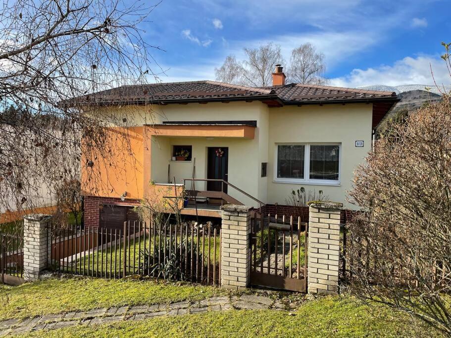 Oddych Pri Martinskych Holiach /Mountains Vacation Villa Exteriör bild